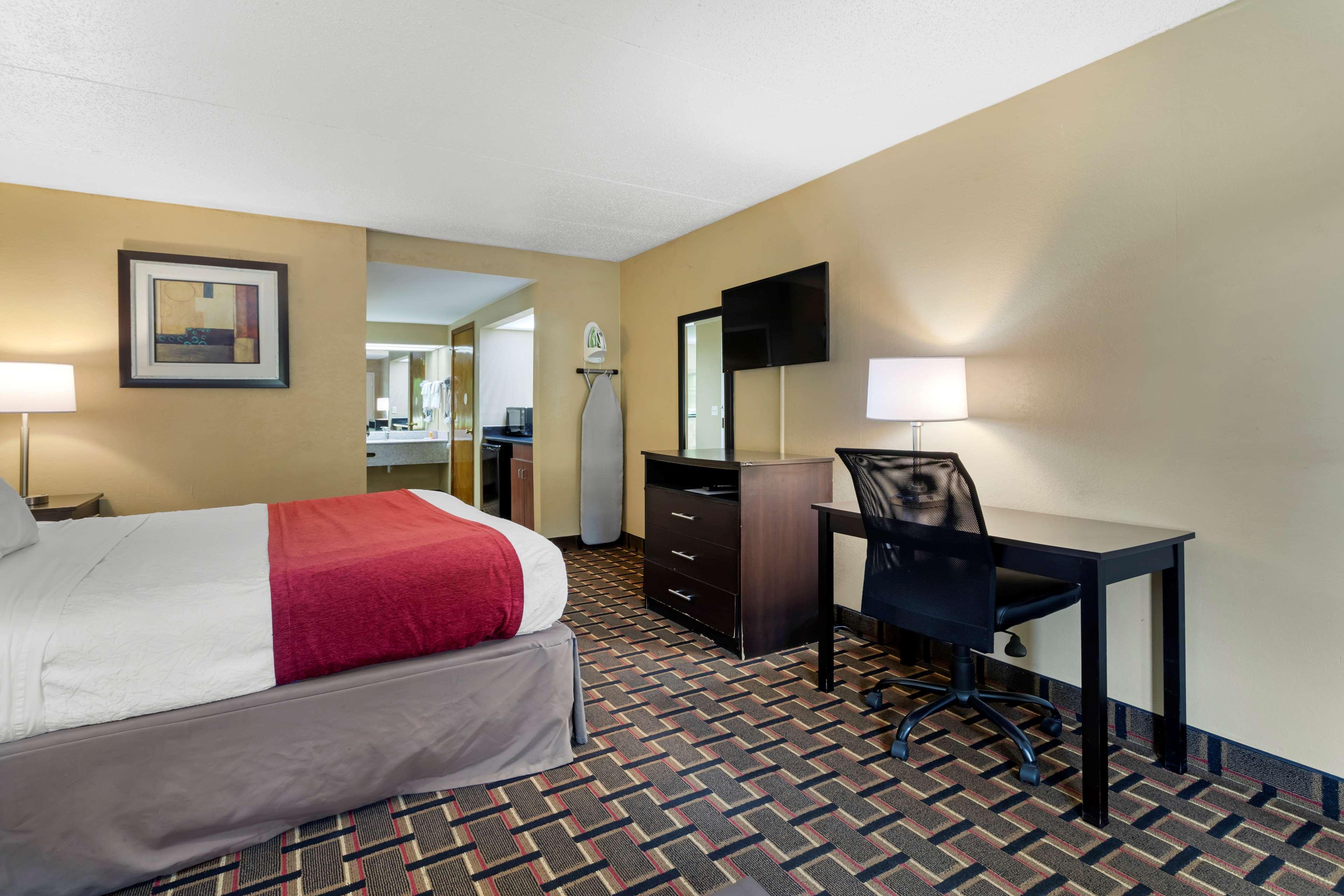 Surestay Hotel By Best Western Lenoir City Exteriör bild