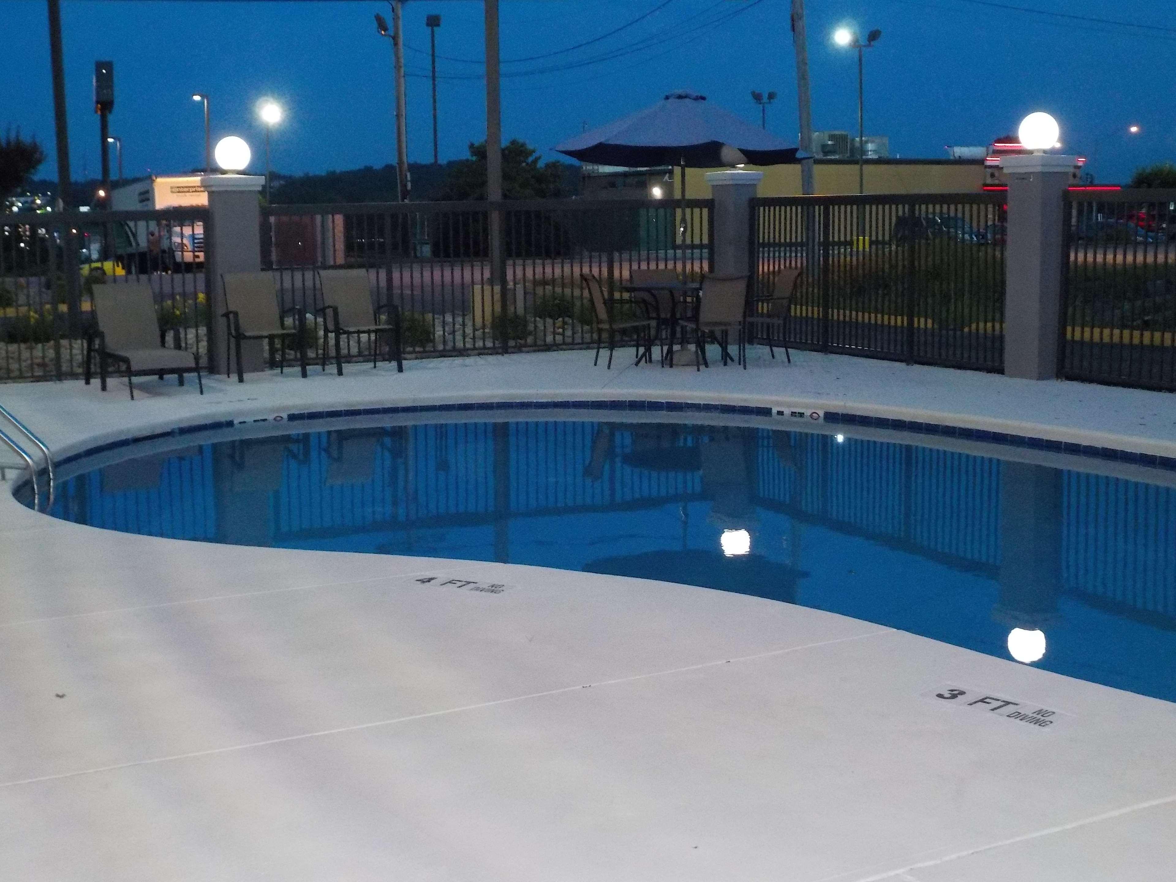 Surestay Hotel By Best Western Lenoir City Exteriör bild