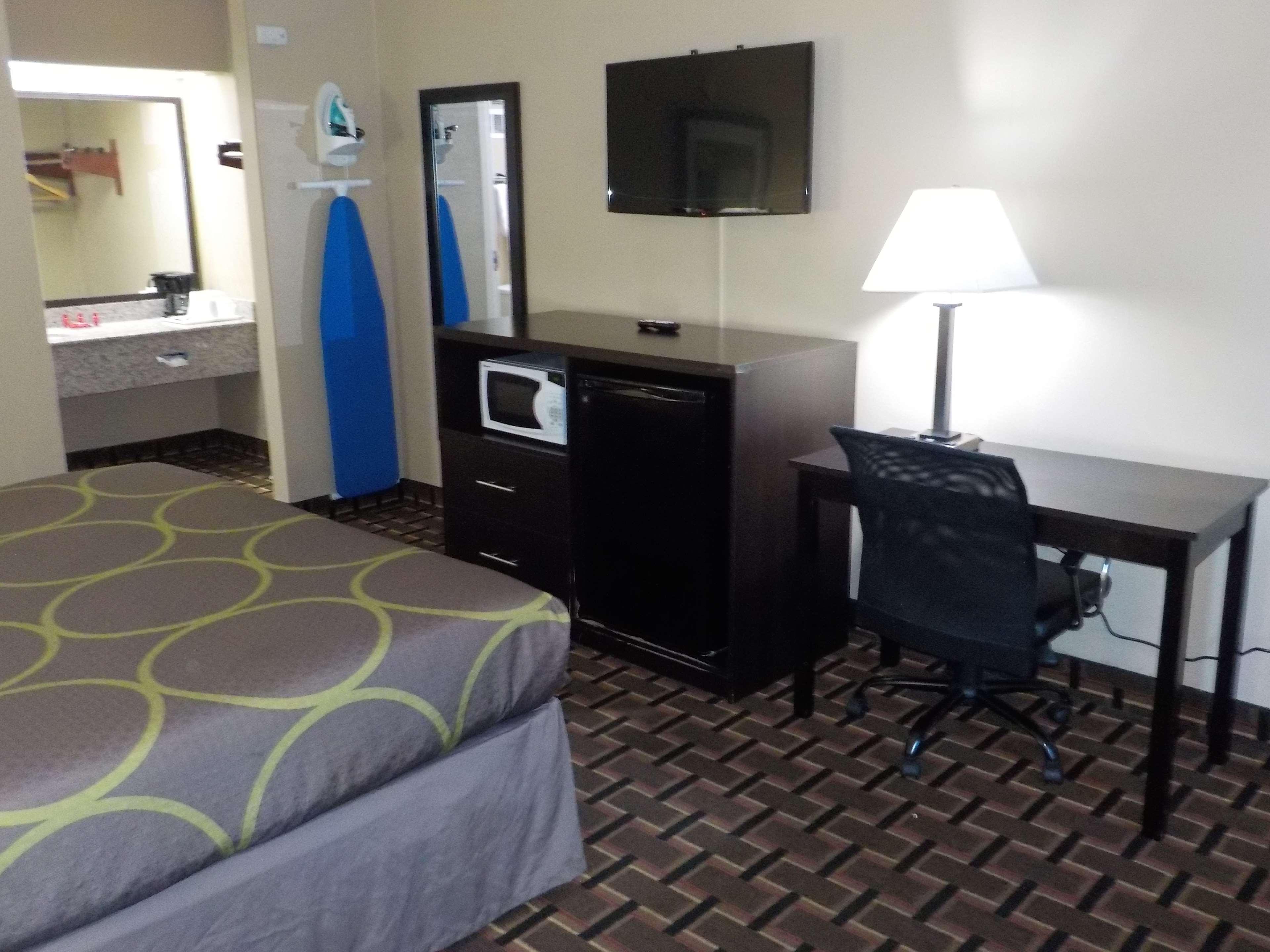 Surestay Hotel By Best Western Lenoir City Exteriör bild