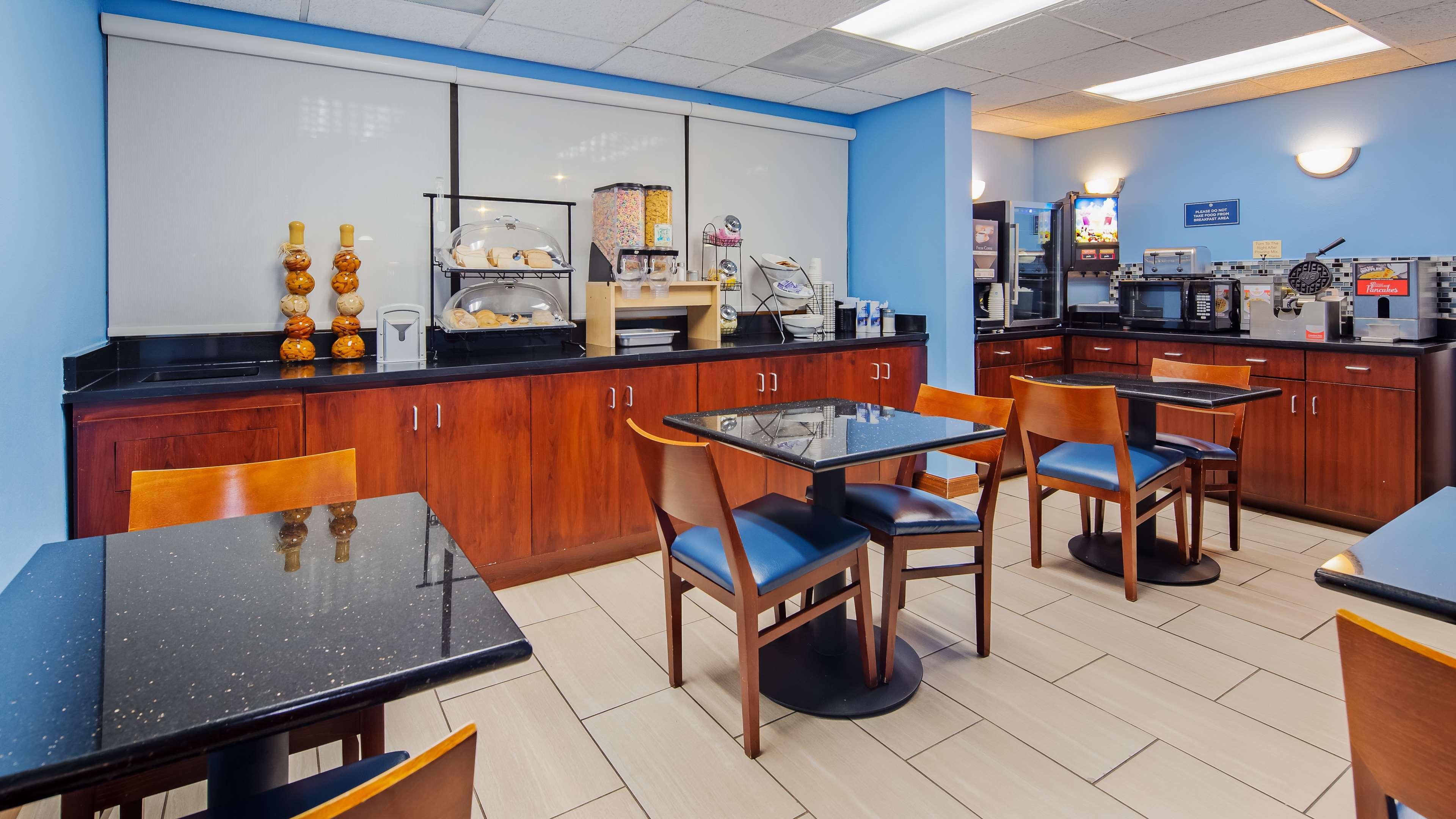 Surestay Hotel By Best Western Lenoir City Exteriör bild