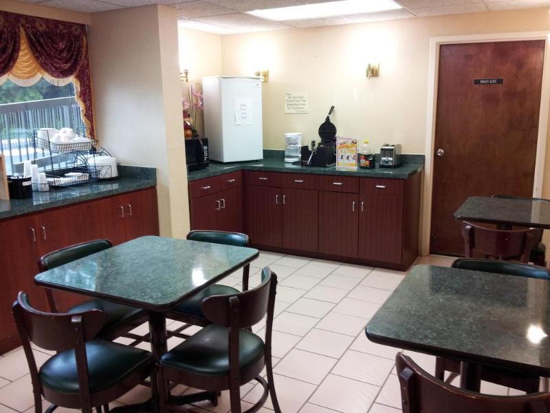 Surestay Hotel By Best Western Lenoir City Exteriör bild