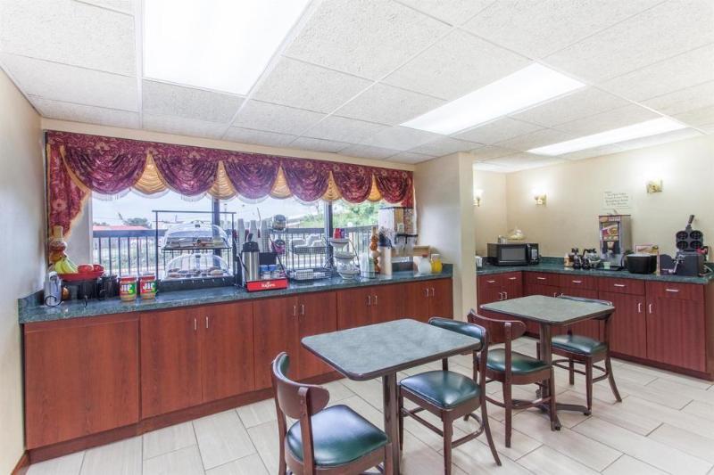 Surestay Hotel By Best Western Lenoir City Exteriör bild