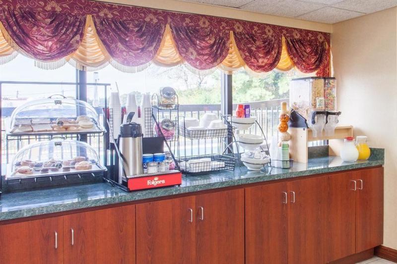 Surestay Hotel By Best Western Lenoir City Exteriör bild